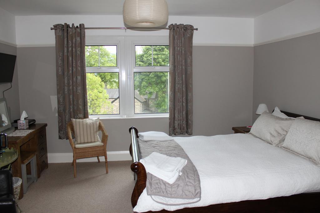 Bed and Breakfast Barton House Матлок Экстерьер фото